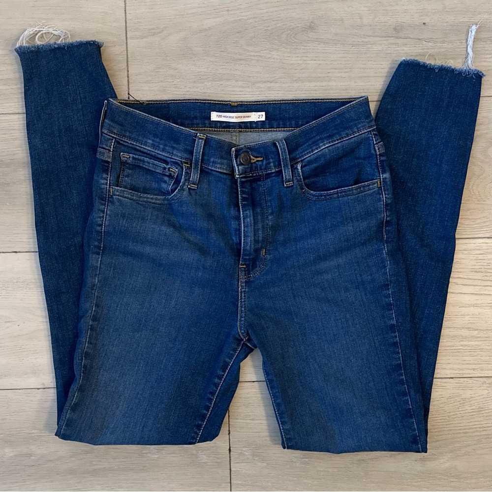 Levi's High Rise Super Skinny Jeans Size 27